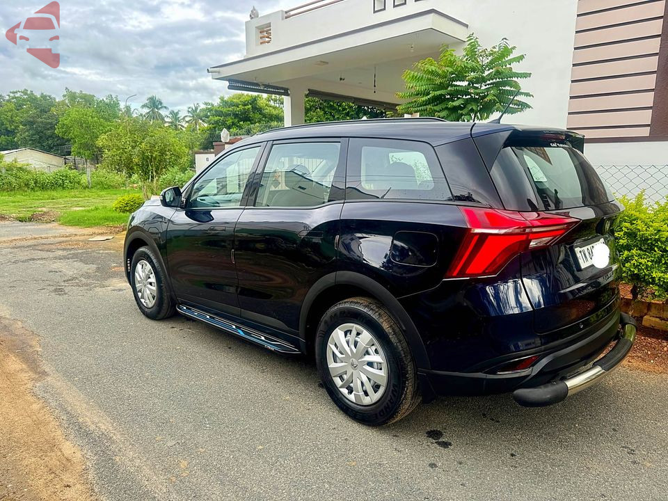 2023 Mahindra XUV700 MX Diesel 5-Seater – Like New