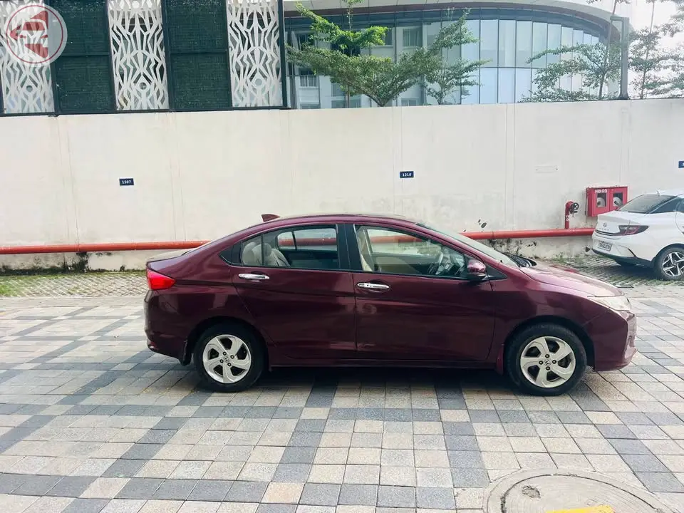 2016 Honda City VX CVT – Automatic, Second Owner, Brand New Condition