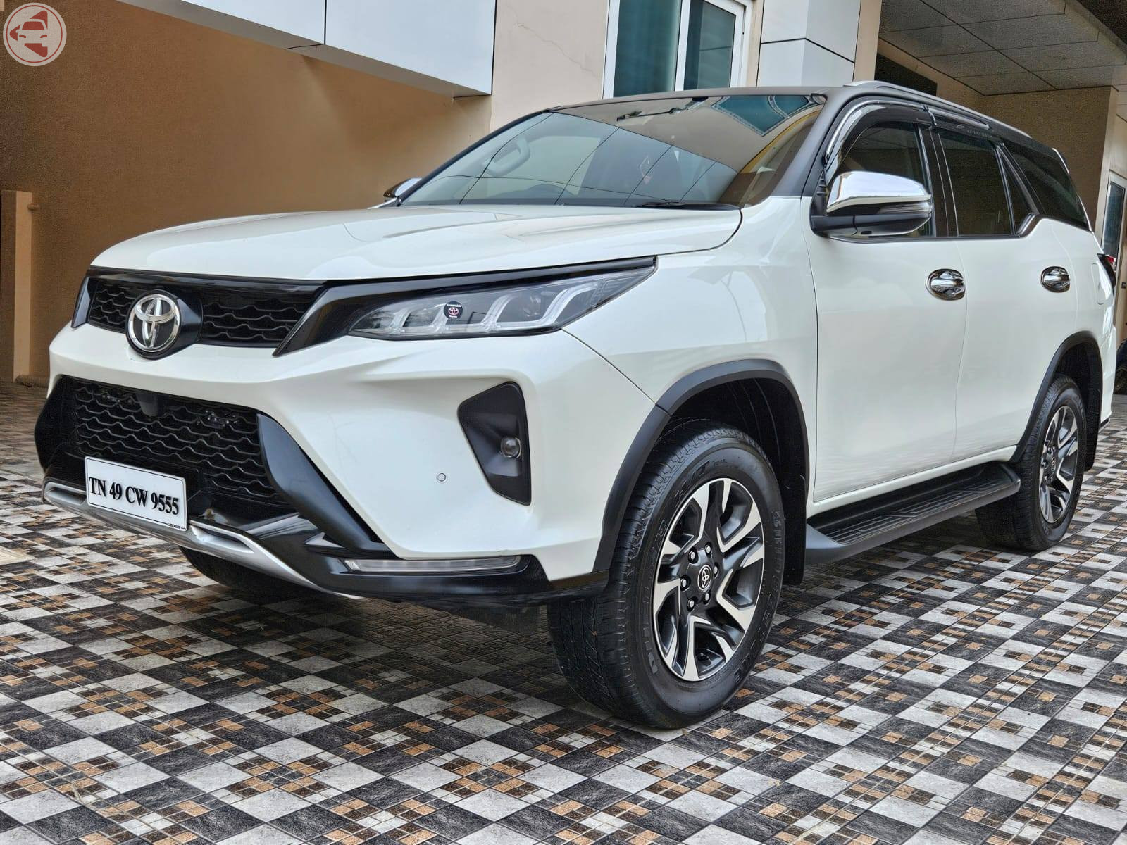 Toyota Fortuner Legender 4×2 Automatic 2021 – Loaded with Features, Single Owner