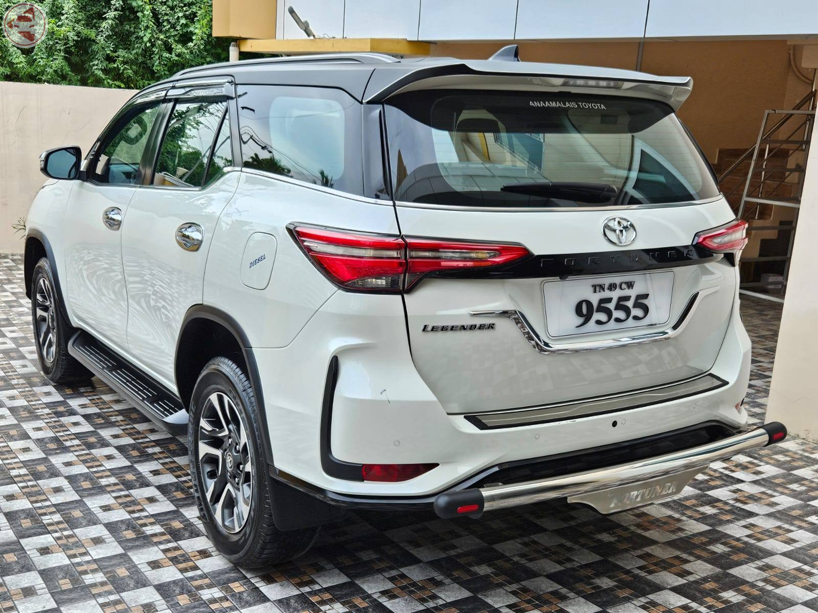 Toyota Fortuner Legender 4×2 Automatic 2021 – Loaded with Features, Single Owner