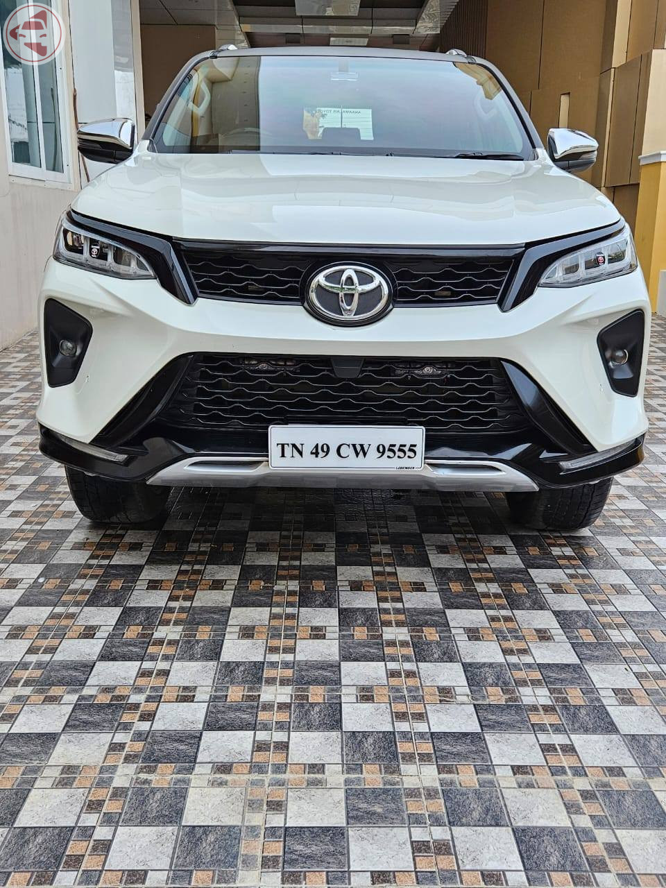 Toyota Fortuner Legender 4×2 Automatic 2021 – Loaded with Features, Single Owner