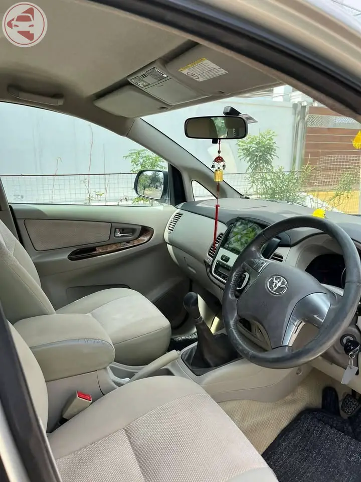 2014 Toyota Innova 2.5V – Diesel, Single Owner, Well Maintained