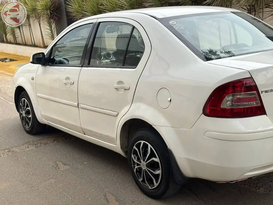 Ford Fiesta 2011 – Titanium Top-End Model, 83,000km – Excellent Condition, Tiruppur