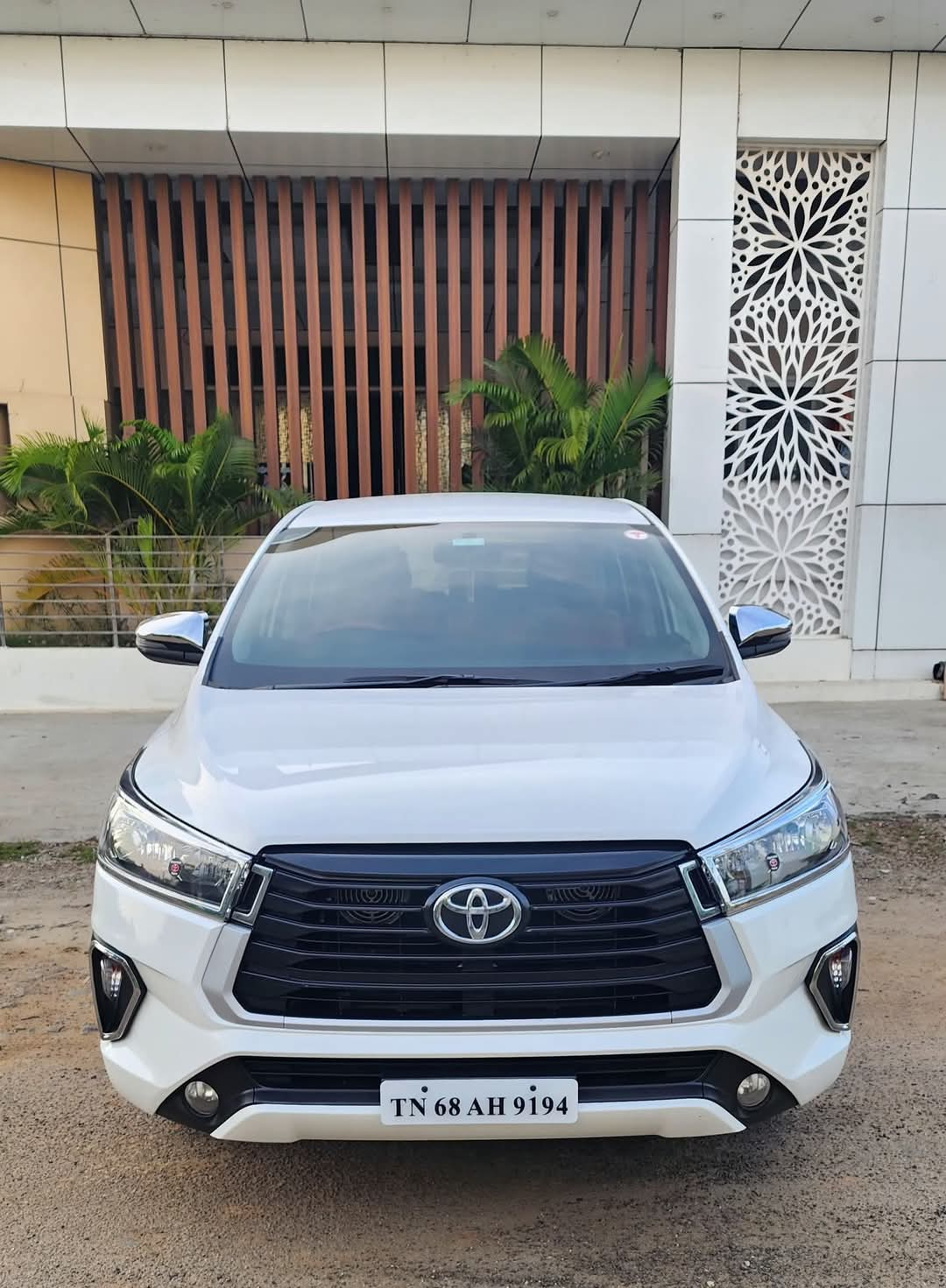 Toyota Innova Cresta 2022 – GX Plus Automatic