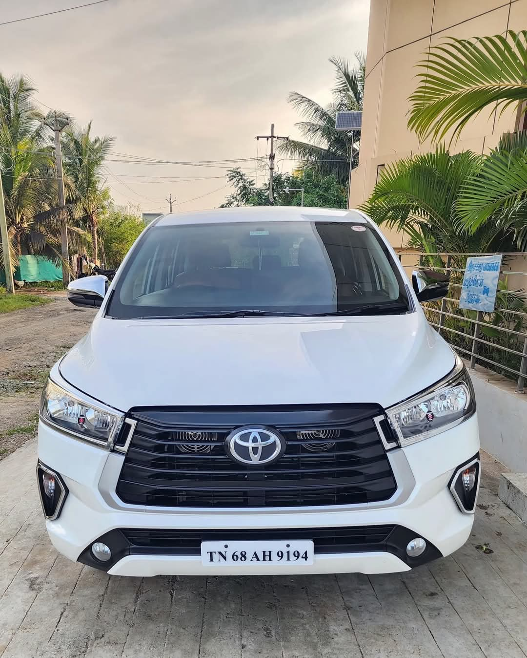 Toyota Innova Cresta 2022 – GX Plus Automatic