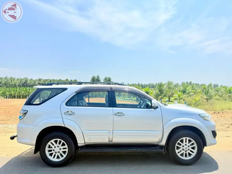 2014 Toyota Fortuner 4×2 Automatic Diesel SUV for Sale in Periyakulam, TN – ₹16 Lakhs | Single Owner