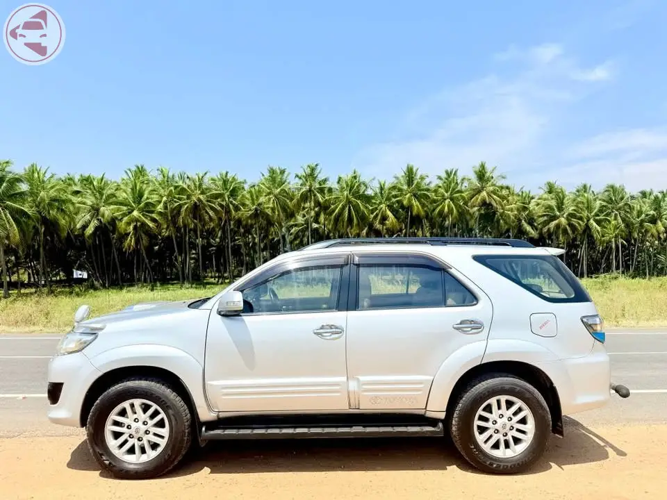 2014 Toyota Fortuner 4×2 Automatic Diesel SUV for Sale in Periyakulam, TN – ₹16 Lakhs | Single Owner